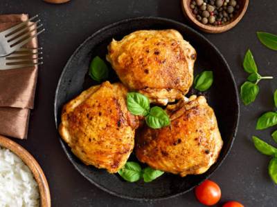 Crujientes muslos de pollo especiados (en freidora de&nbsp;aire)