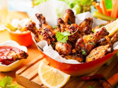 Cómo preparar alitas súper doradas en la freidora de&nbsp;aire
